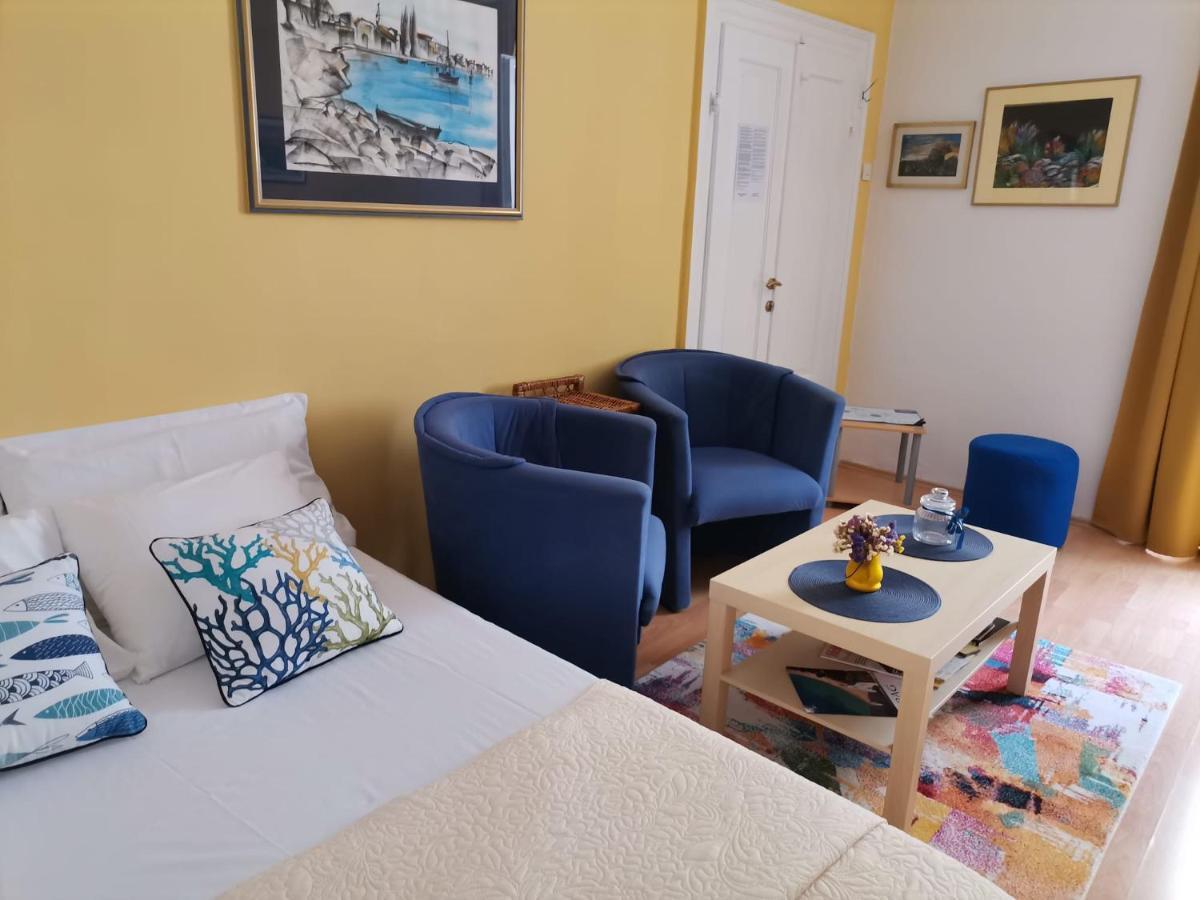 Old Town With Parking Apartment Паг Екстериор снимка