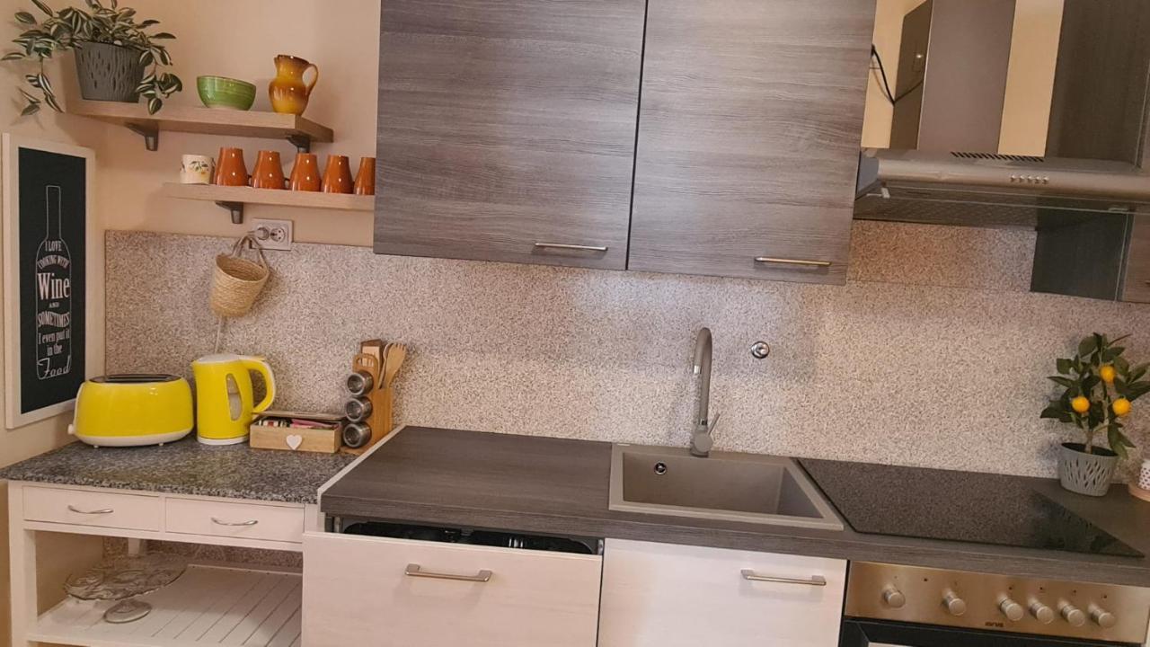 Old Town With Parking Apartment Паг Екстериор снимка