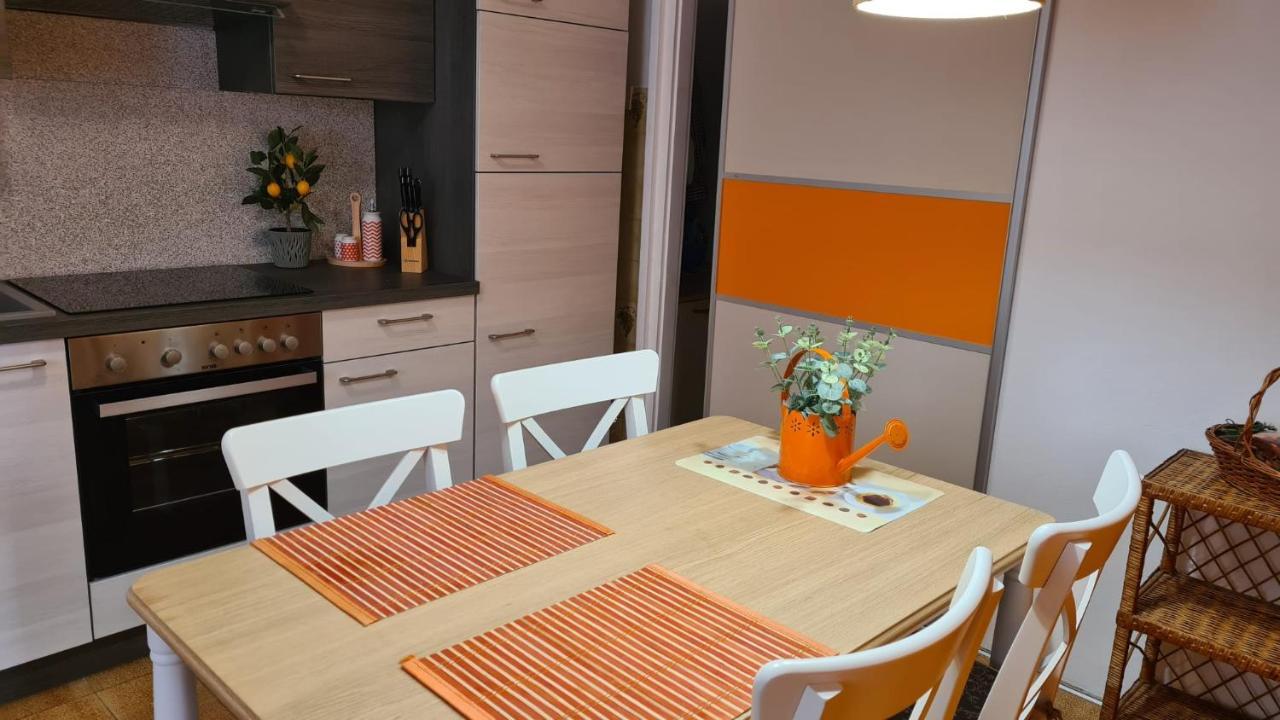Old Town With Parking Apartment Паг Екстериор снимка