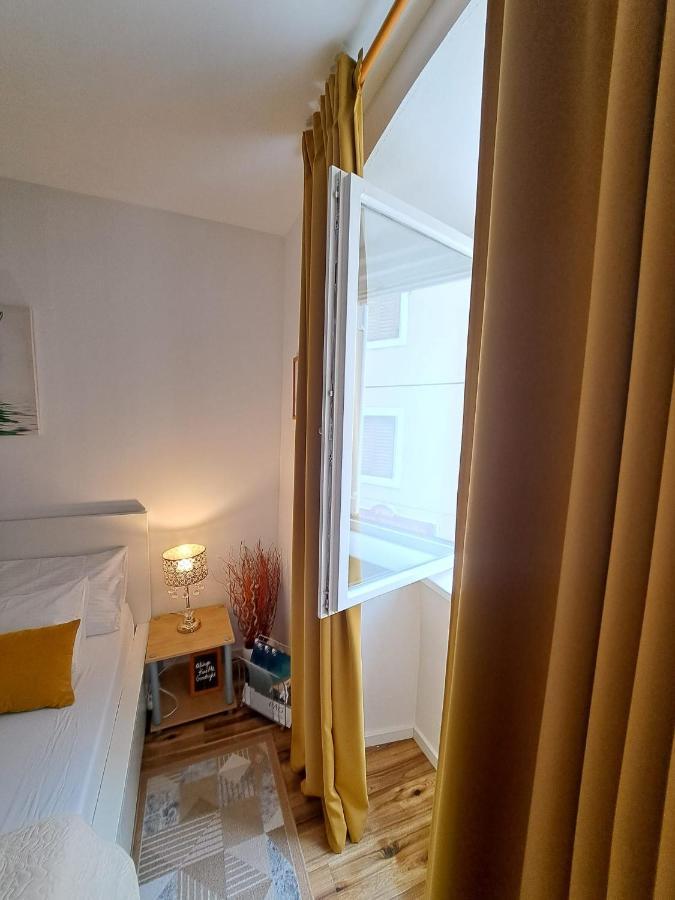 Old Town With Parking Apartment Паг Екстериор снимка