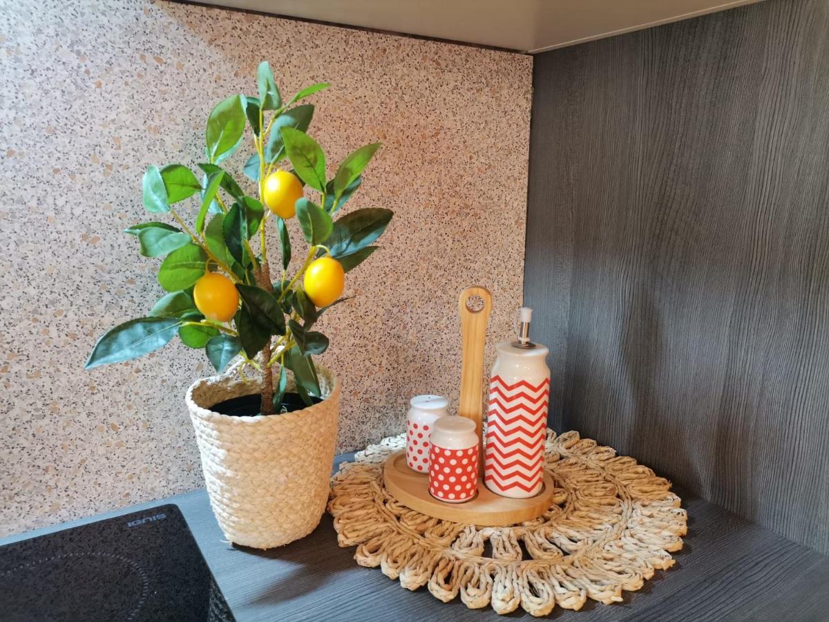 Old Town With Parking Apartment Паг Екстериор снимка