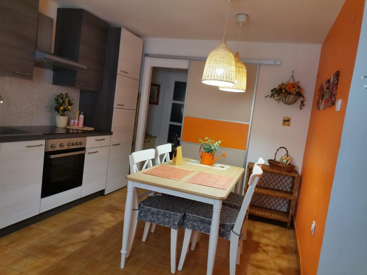 Old Town With Parking Apartment Паг Екстериор снимка