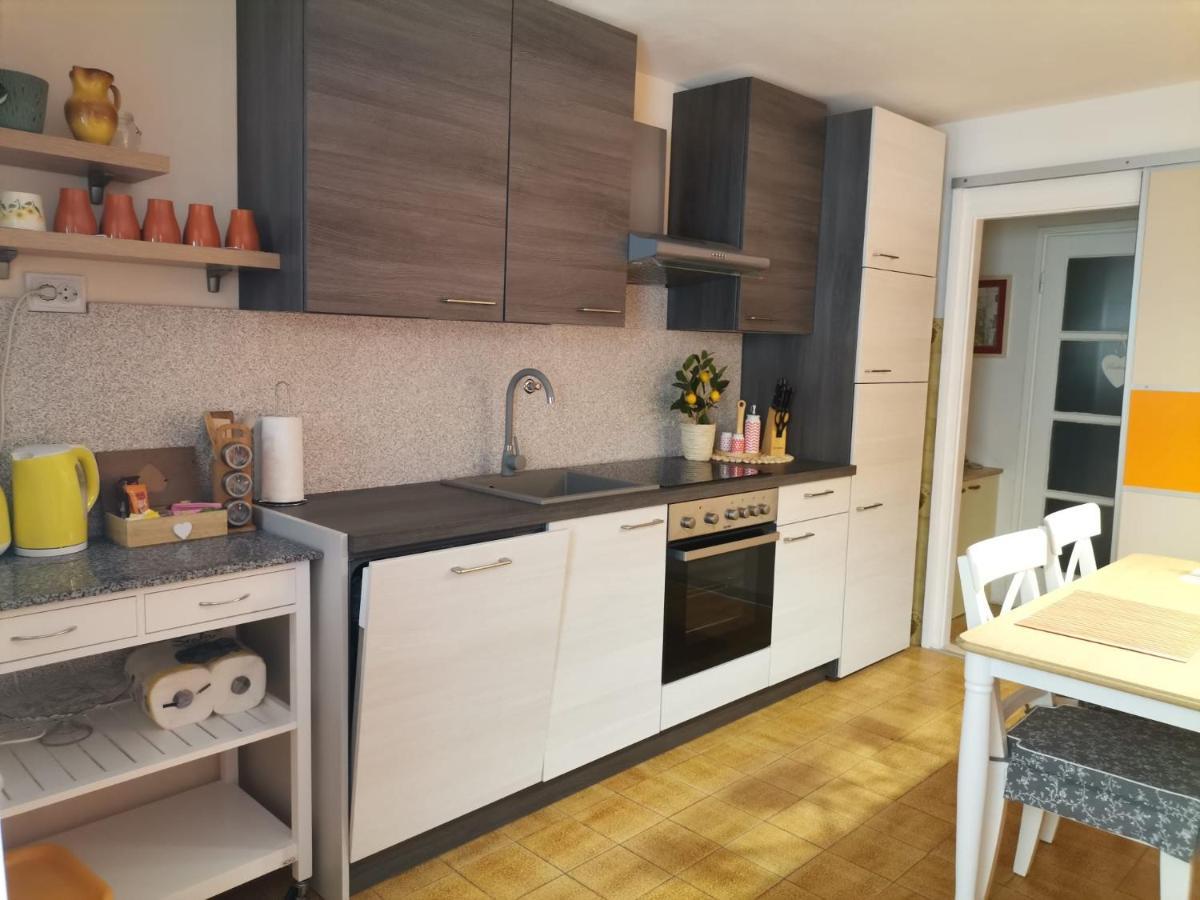 Old Town With Parking Apartment Паг Екстериор снимка