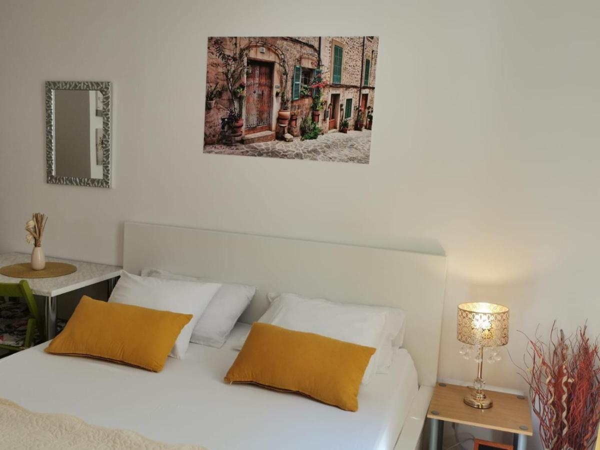 Old Town With Parking Apartment Паг Екстериор снимка