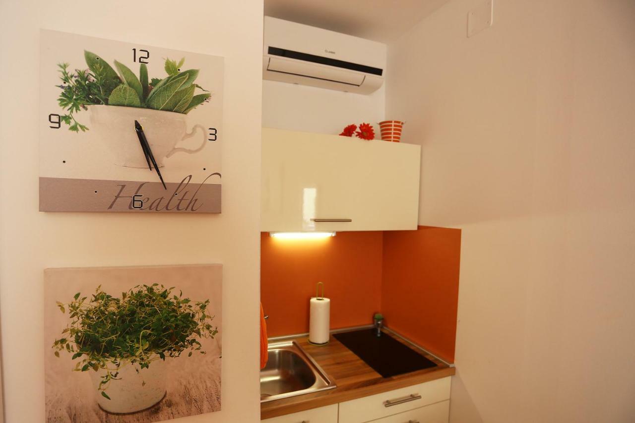 Old Town With Parking Apartment Паг Екстериор снимка
