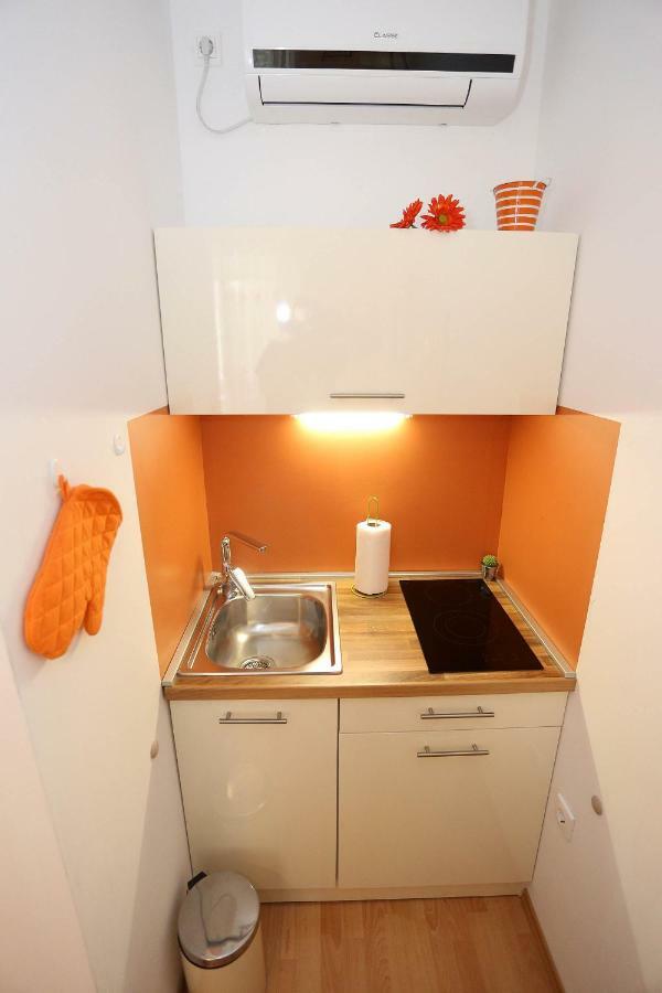 Old Town With Parking Apartment Паг Екстериор снимка